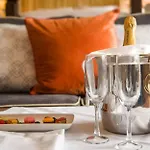 The Dunraven, 4*
