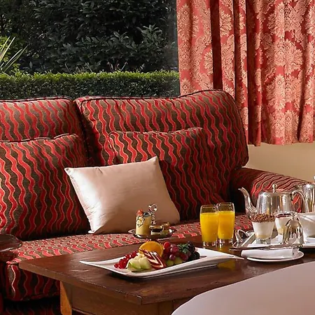 The Dunraven, Hotel
