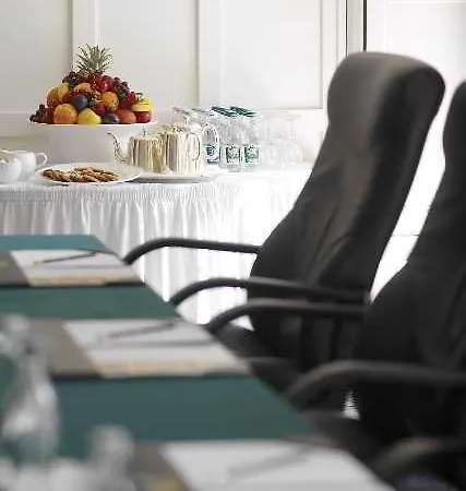 The Dunraven, 4* Adare