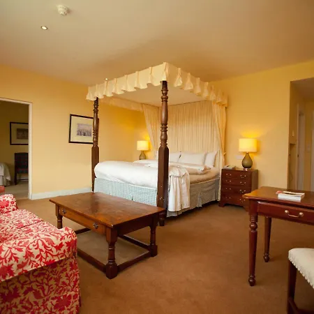 The Dunraven, 4*
