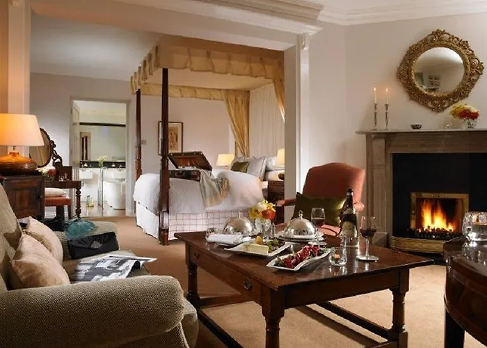 The Dunraven, Otel Adare