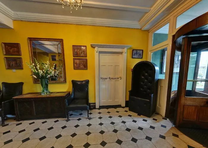 The Dunraven, 4* Adare