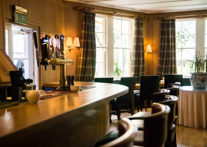 The Dunraven, 4* Adare