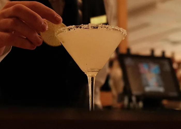 The Dunraven, 酒店 亚达尔
