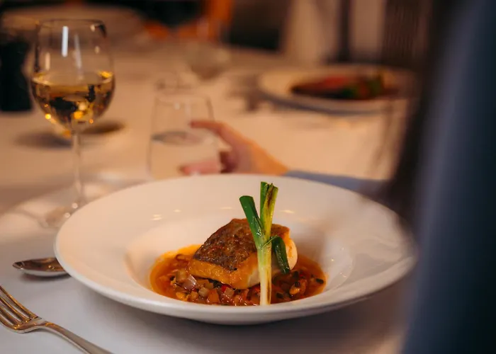 The Dunraven, 4* Adare